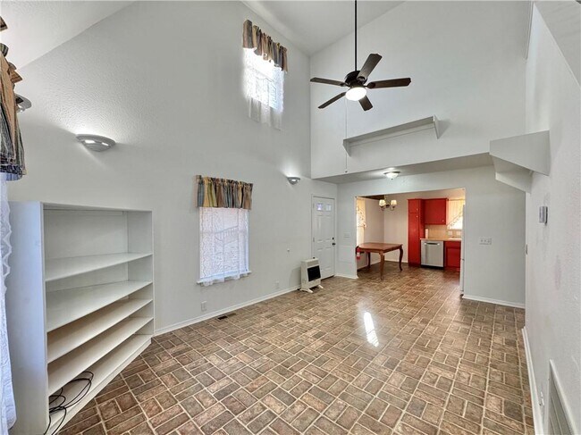 Building Photo - 171 Madison 2415