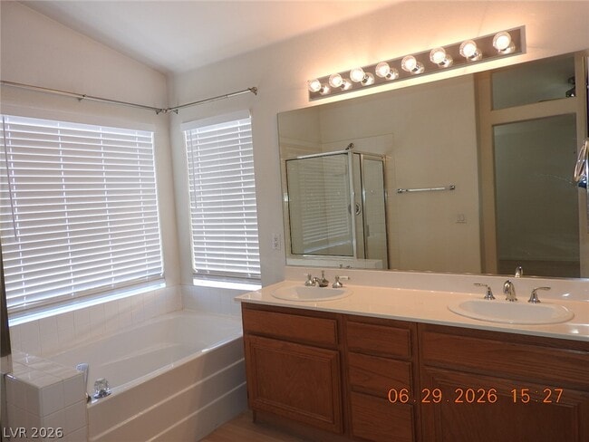 Building Photo - 742 Endicott Ct