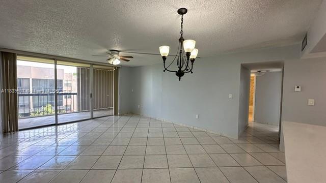 Building Photo - 10425 SW 112th Ave