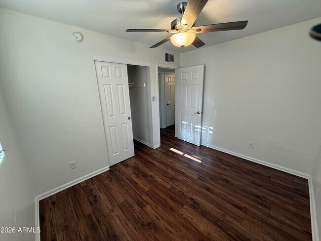 Building Photo - 2405 W Citrus Way