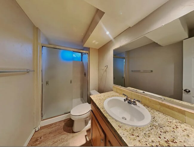 Building Photo - 387 Helena Cir