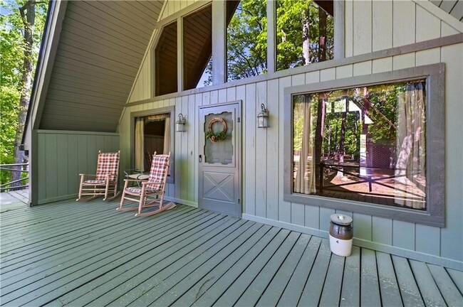 Building Photo - 114 Cherokee Dr S