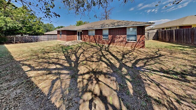 Building Photo - Nice 4 Bed 2 Bath home in Norman