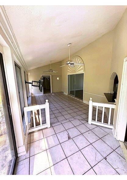 Building Photo - 1505 SE 36th St