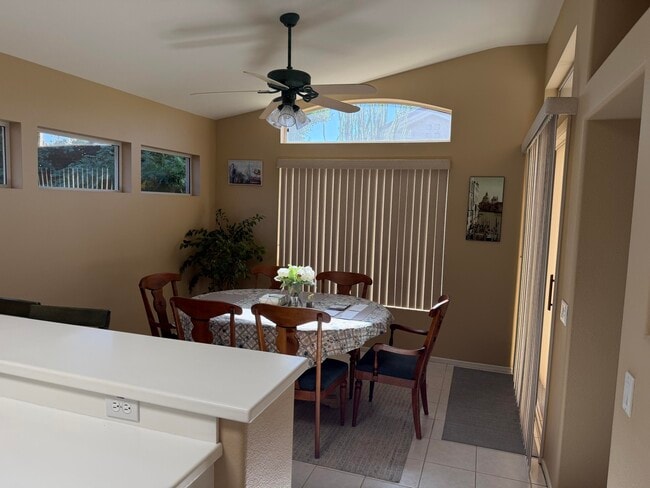 Building Photo - 78975 Champagne Ln