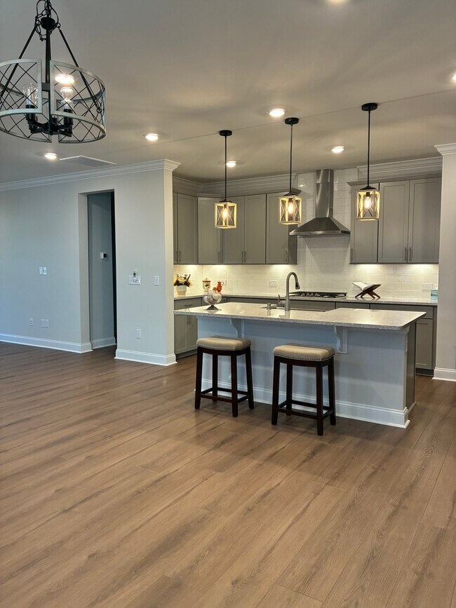 Building Photo - 2941 Ocean Sunrise Dr