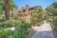 Building Photo - 3253 Caminito Eastbluff