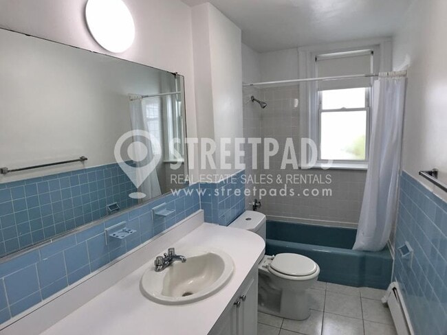 Building Photo - 2 bedroom in Brookline MA 02446