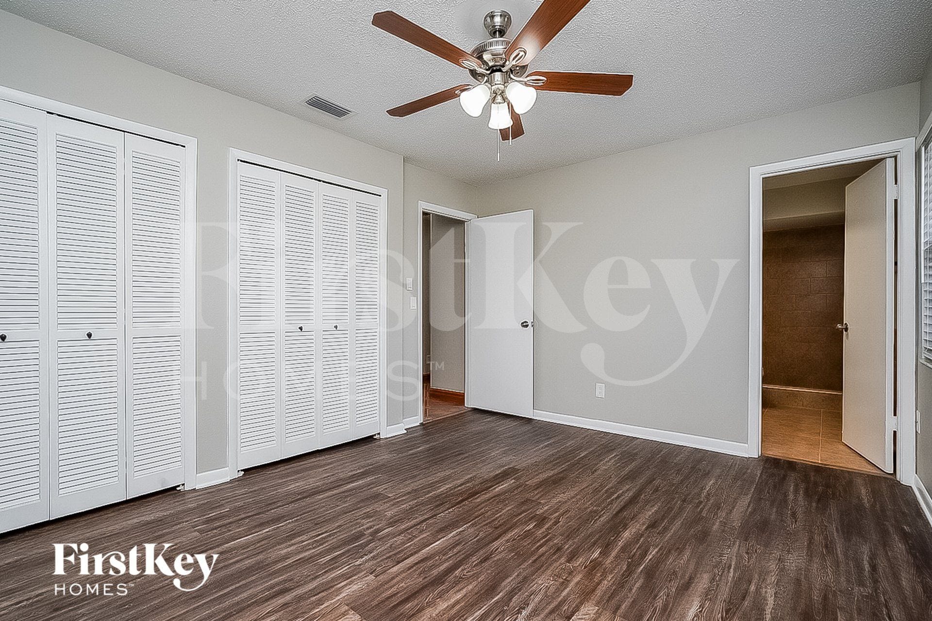 Building Photo - 818 Black Knight Dr