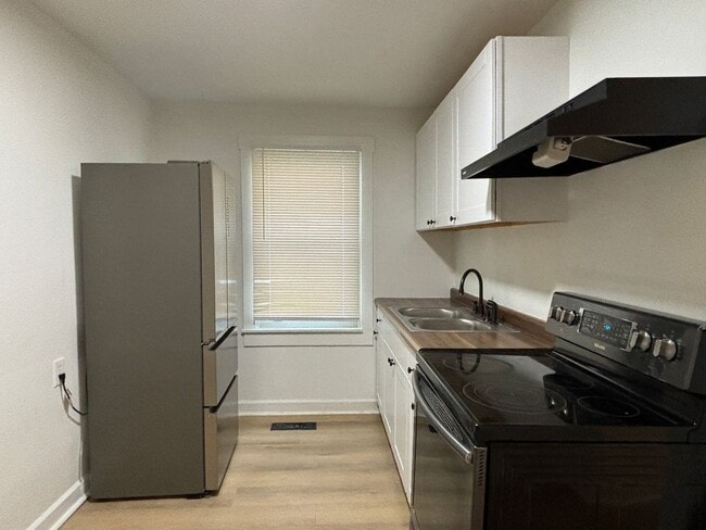 Building Photo - 2617 Shriver Ave