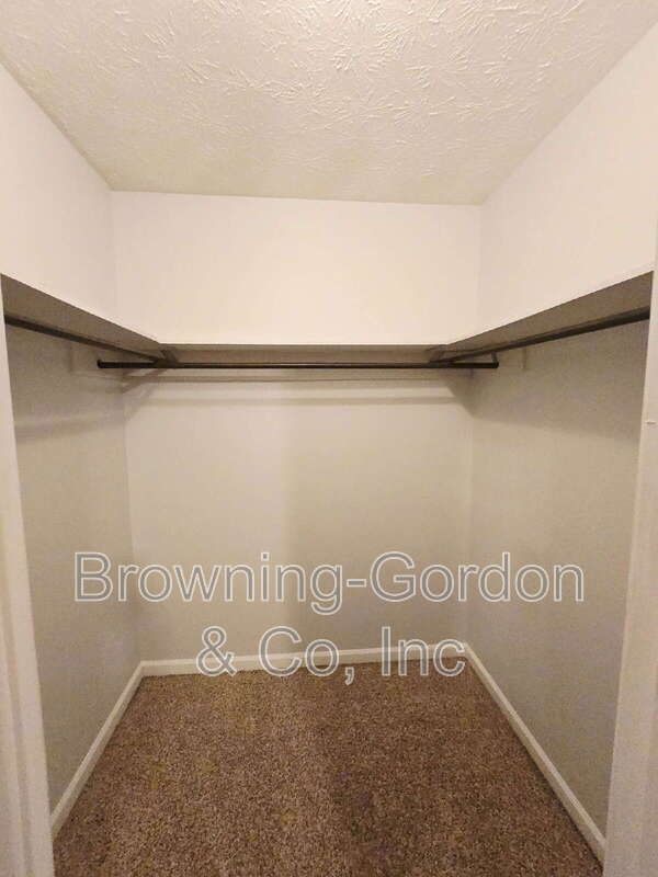 Building Photo - 243 Ash Grove Dr