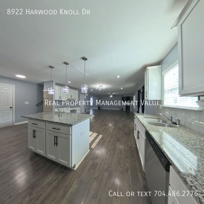 Building Photo - 8922 Harwood Knoll Dr