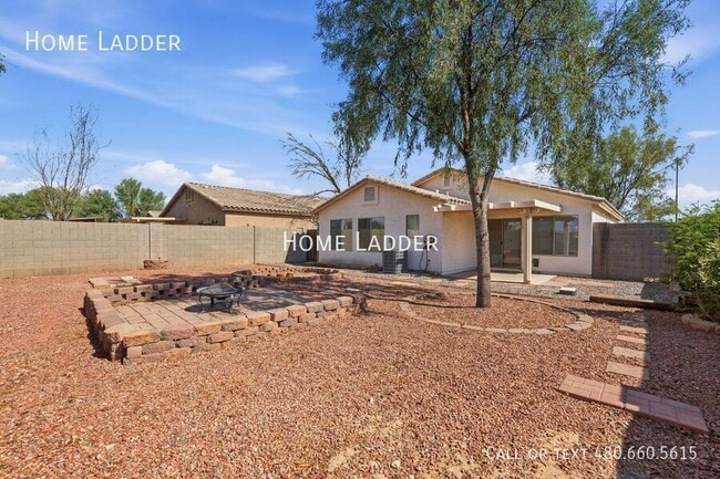 Building Photo - 16030 W Woodlands Ave