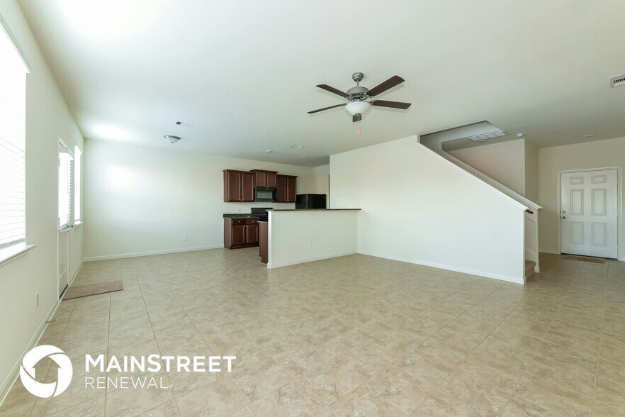 Building Photo - 27053 Leonardo Dr