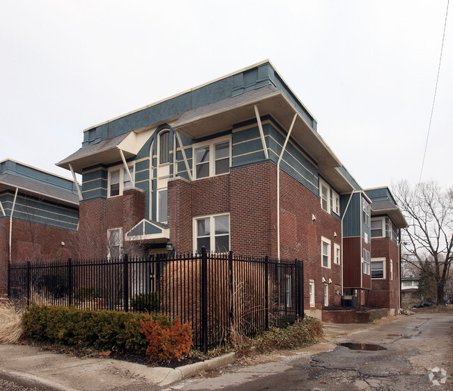 Primary Photo - THE COURTS OF MONON