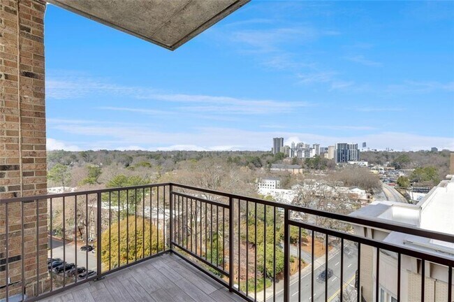 Building Photo - 2233 Peachtree Rd NE