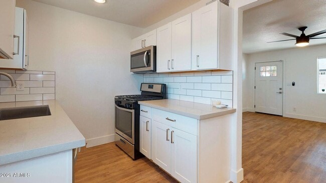Building Photo - Remodeled 2 bedroom 1 bath!
