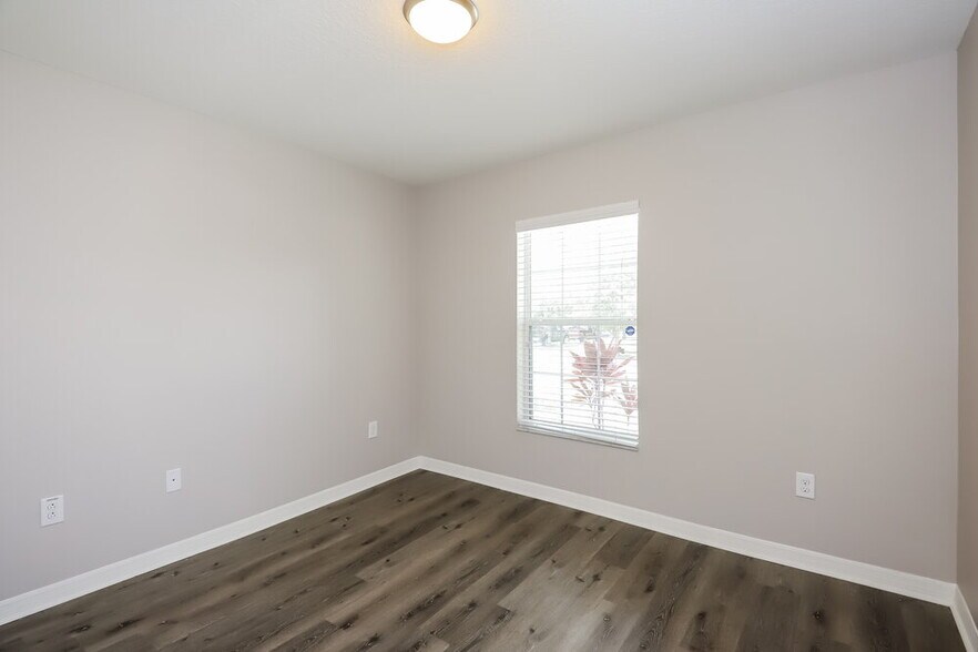 Building Photo - 7338 Lumber Port Dr