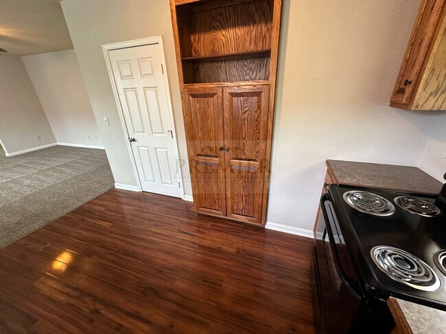 Building Photo - 307 SW 15 St, Blue Springs MO 64014/ 2 bed...