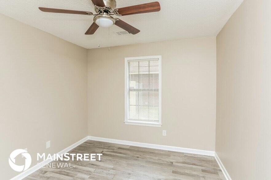 Building Photo - 5299 Shady Ridge Dr