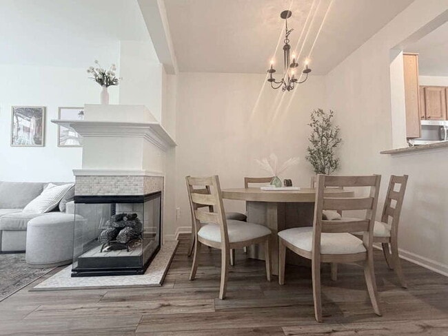 Building Photo - 978 Harrison Cir