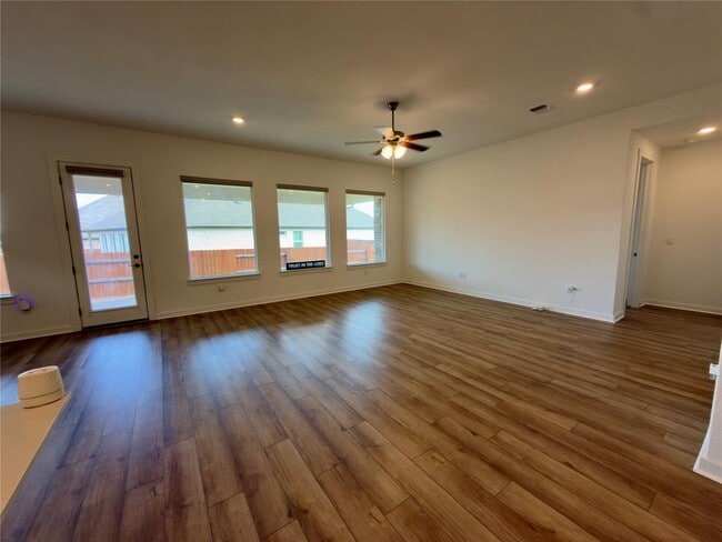 Building Photo - 104 Nuntree Cv