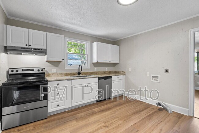 Building Photo - 1611 Holland St