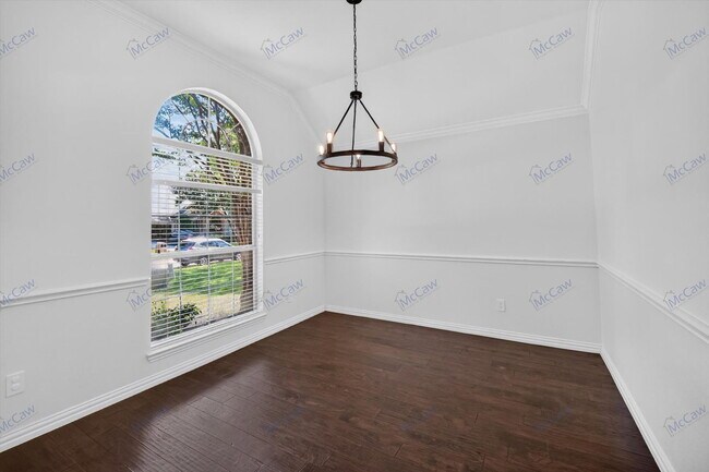 Building Photo - 8009 Owl Creek Ln