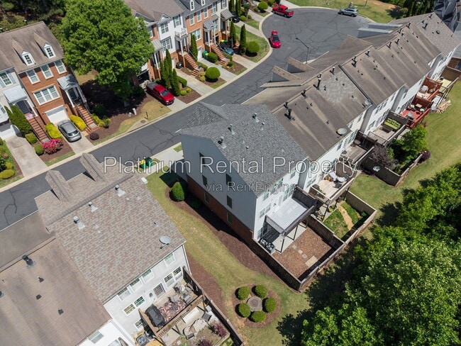 Building Photo - 221 Balaban Cir