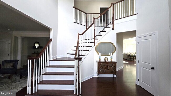 Building Photo - 6493 Fox Glove Ln