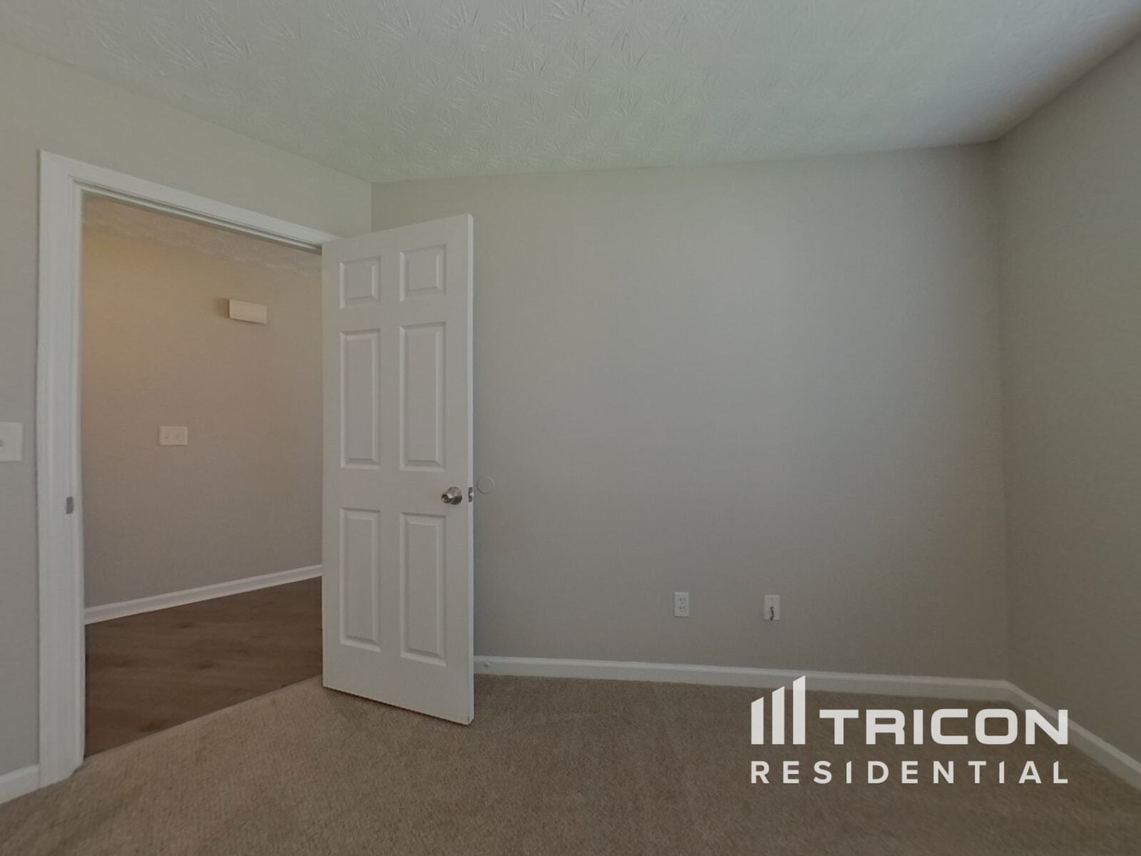 Building Photo - 6821 Hickory Hollow Dr