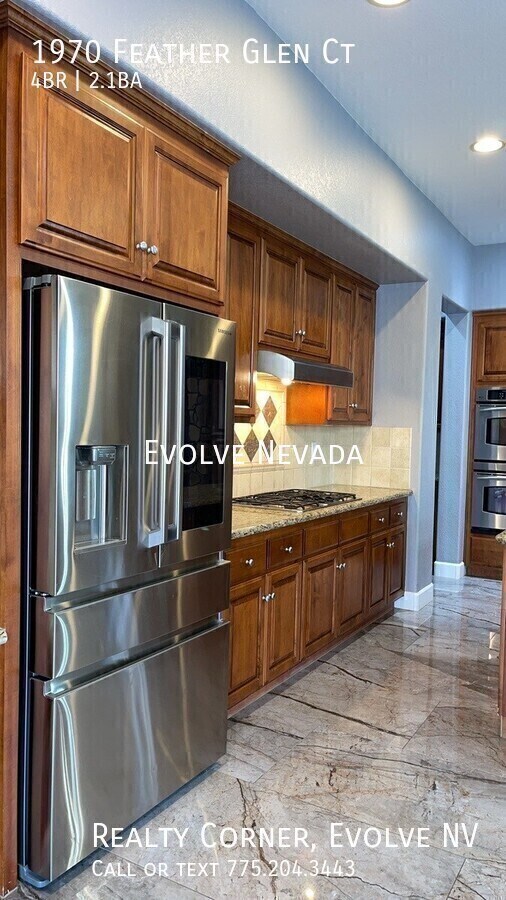 Building Photo - 1970 Feather Glen Ct