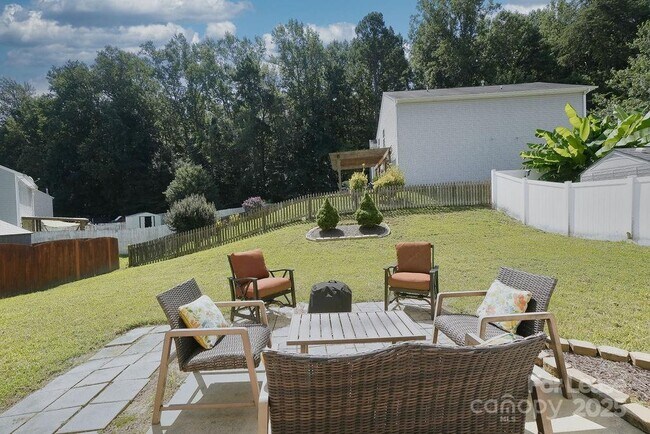 Building Photo - 3130 Osceola Lane