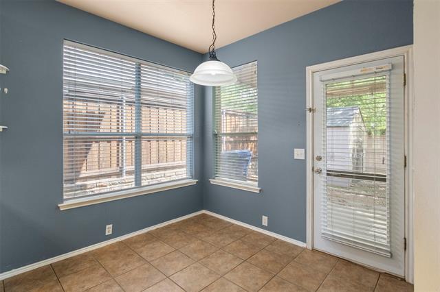 Building Photo - 2209 Geneva Ln