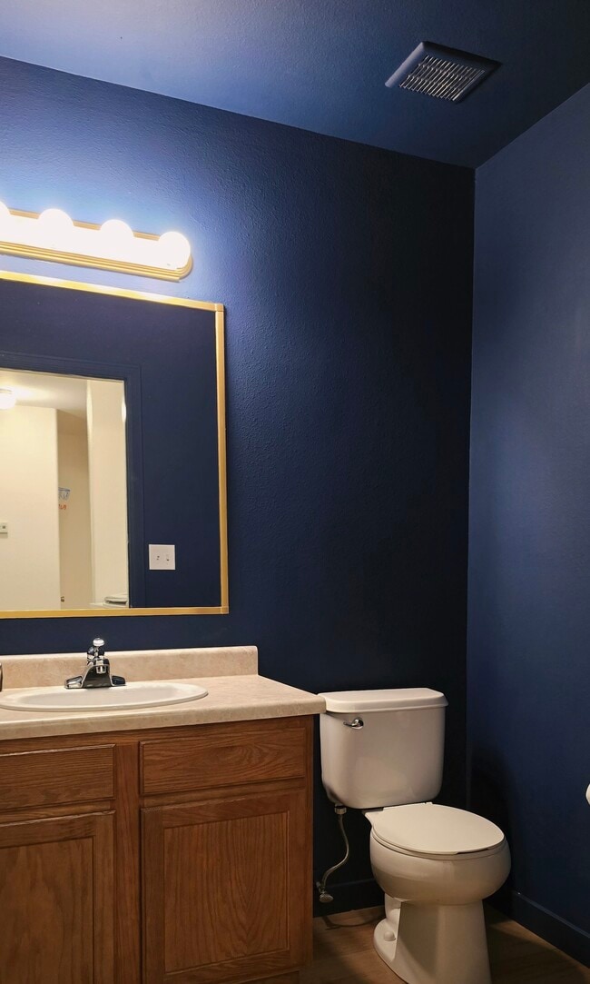 Building Photo - 2465 Theresea Ln