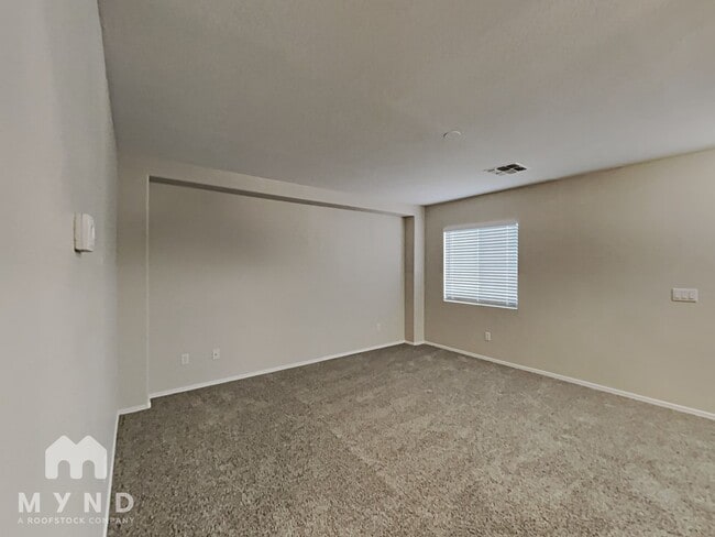 Building Photo - 12622 W Myer Ln