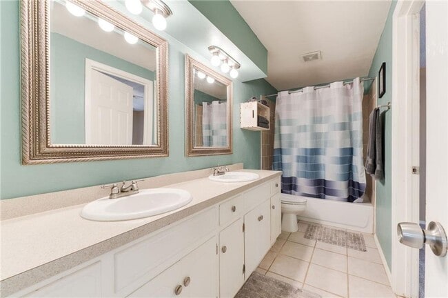 Building Photo - 3 Bed 1 Bath 1 Car in Bethany, OK PC Schools