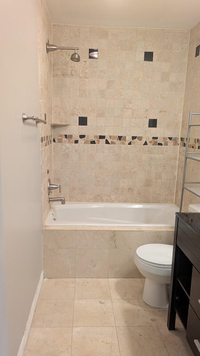 Building Photo - 402 Postoffice St