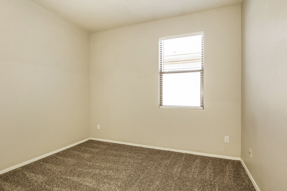 Building Photo - 6920 W Alta Vista Rd