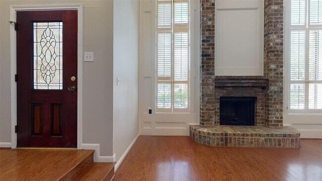 Building Photo - 727 Bunker Hill Rd