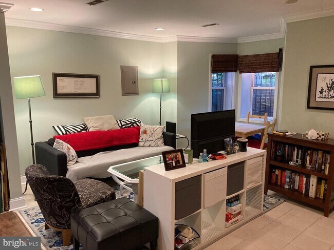 Building Photo - 1721 New Jersey Ave NW