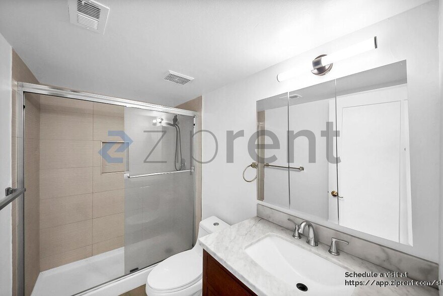 Building Photo - 5301 Demaret Ave