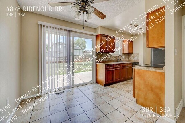 Building Photo - 4878 Ridenour Dr