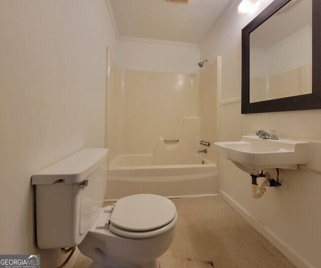 Building Photo - 307 N Broad St