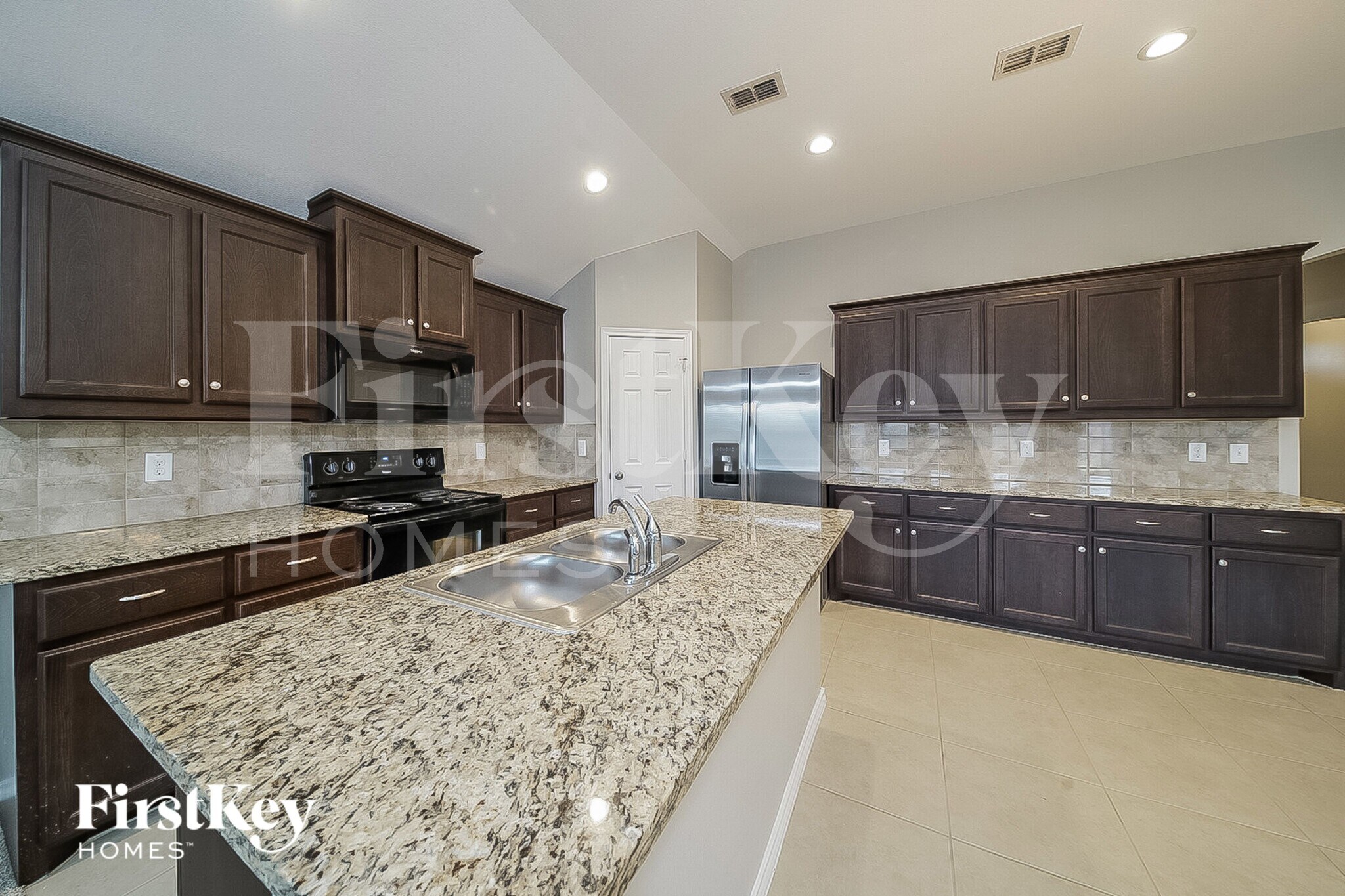 Building Photo - 2513 Weatherford Heights Dr