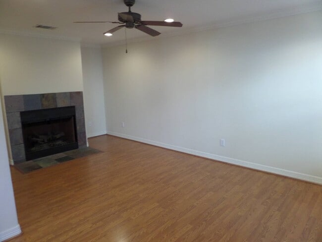 Building Photo - 3710 Sherwood Ln