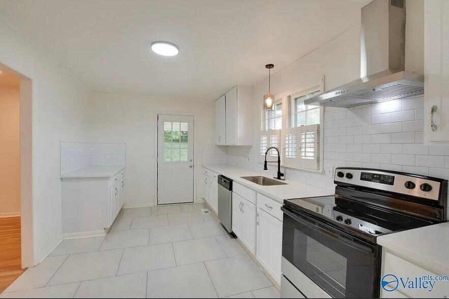 Kitchen - 4701 Raton Blvd NW