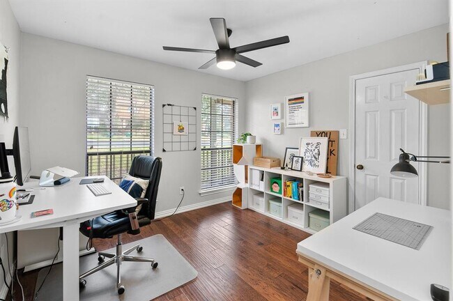 Building Photo - 11006 Yucca Dr