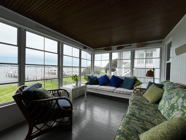 Building Photo - 1793 S Shore Dr