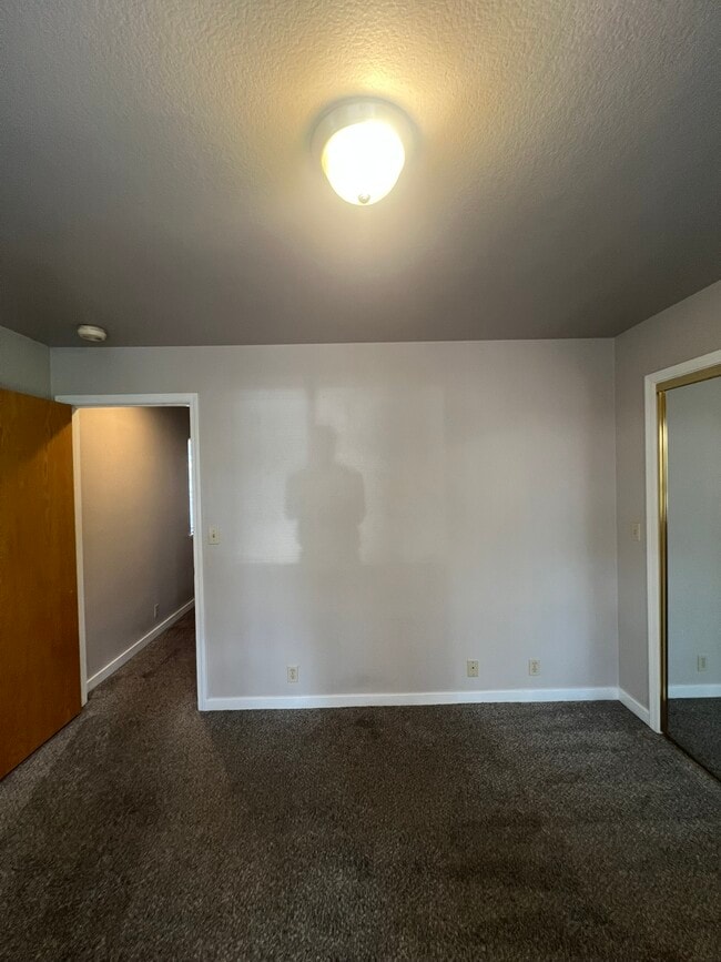 Building Photo - 3364 Treehaven Dr